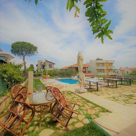 Cunda Kordon Otel Ayvalı Esterno foto