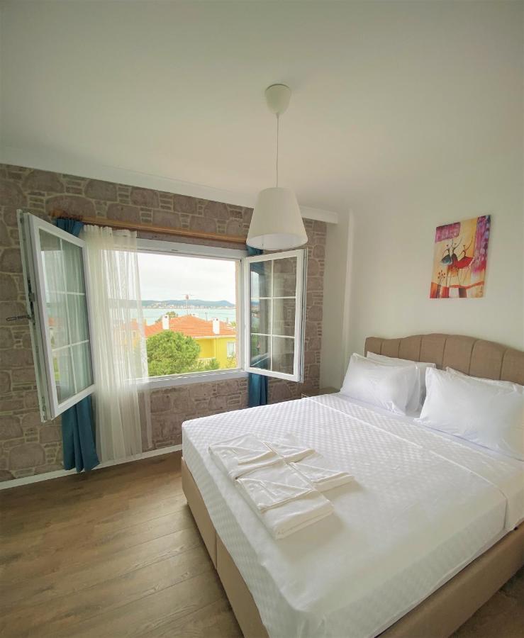 Cunda Kordon Otel Ayvalı Esterno foto