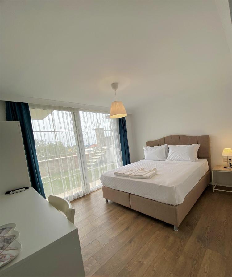 Cunda Kordon Otel Ayvalı Esterno foto