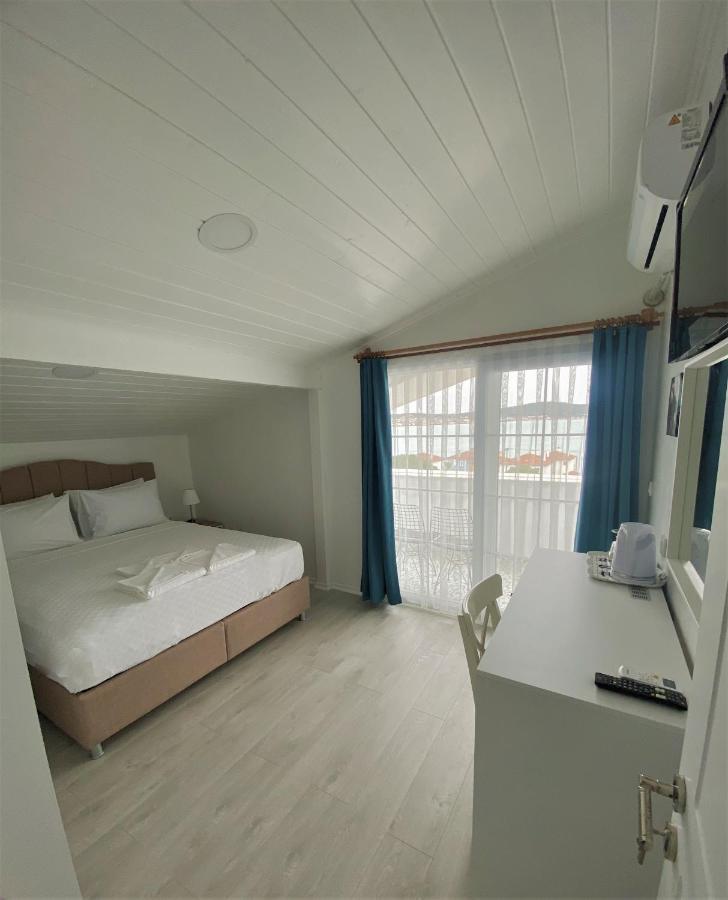 Cunda Kordon Otel Ayvalı Esterno foto