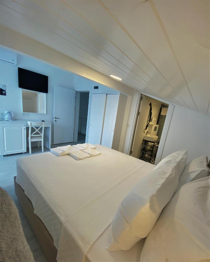 Cunda Kordon Otel Ayvalı Esterno foto