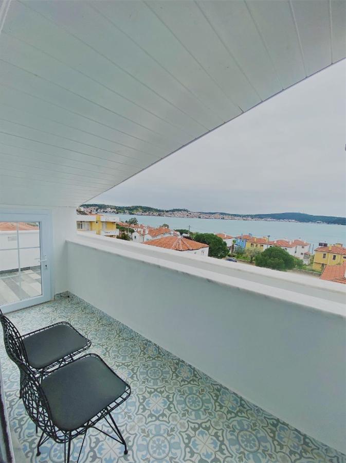 Cunda Kordon Otel Ayvalı Esterno foto