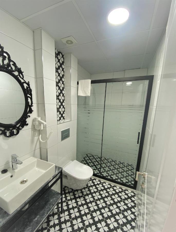 Cunda Kordon Otel Ayvalı Esterno foto